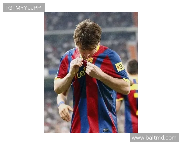 足球明星因违规行为遭受处罚的背后故事与影响分析